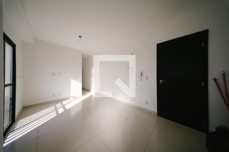 Sala/Cozinha e Área de Serviço de apartamento para alugar com 2 quartos, 47m² em Vila Nhocuné, São Paulo