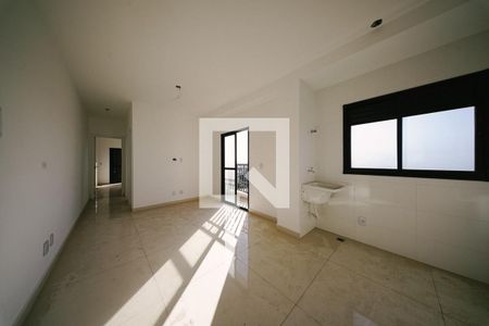 Sala/Cozinha e Área de Serviço de casa para alugar com 2 quartos, 47m² em Vila Nhocuné, São Paulo