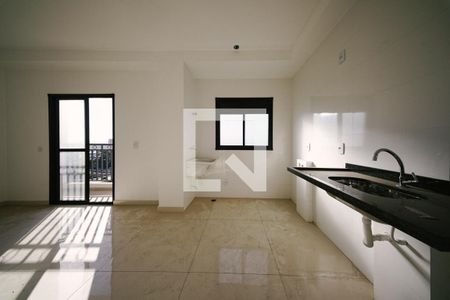 Sala/Cozinha e Área de Serviço de casa para alugar com 2 quartos, 47m² em Vila Nhocuné, São Paulo