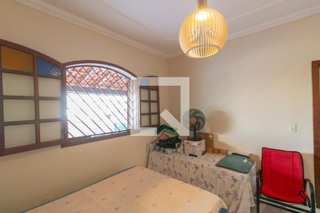 Casa para alugar com 3 quartos, 360m² em Floramar, Belo Horizonte