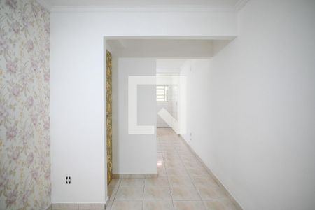 Sala de casa para alugar com 2 quartos, 90m² em Parque Fongaro, São Paulo
