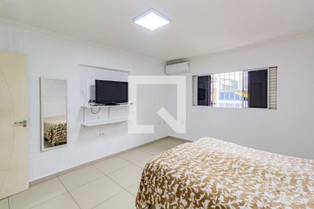 Suíte 1 de casa para alugar com 2 quartos, 180m² em Campo Belo, São Paulo