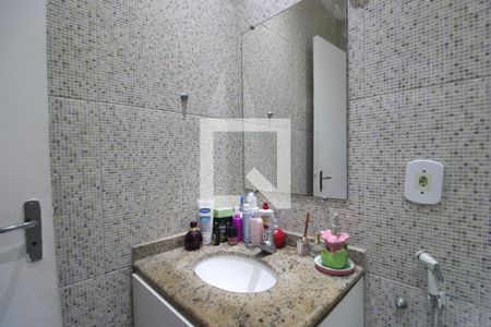 Banheiro da suíte 1 de casa de condomínio para alugar com 2 quartos, 90m² em Freguesia (jacarepaguá), Rio de Janeiro