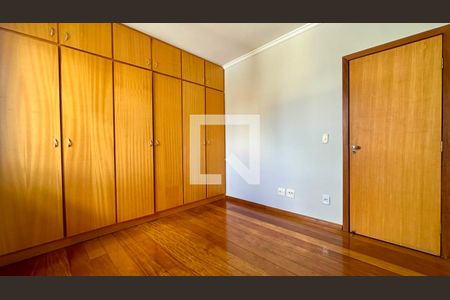 Quarto  de apartamento à venda com 3 quartos, 110m² em Palmares, Belo Horizonte