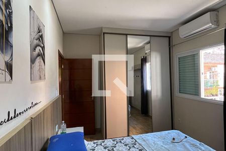 Quarto de casa para alugar com 1 quarto, 120m² em Macuco, Santos