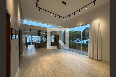 Sala de casa de condomínio para alugar com 3 quartos, 180m² em Vila Branca, Jacareí