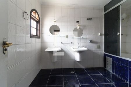 Banheiro da Suíte 1 de casa para alugar com 3 quartos, 160m² em Jardim Patente, São Paulo