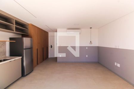 Sala/Quarto de kitnet/studio para alugar com 1 quarto, 43m² em Jardim Analia Franco, São Paulo