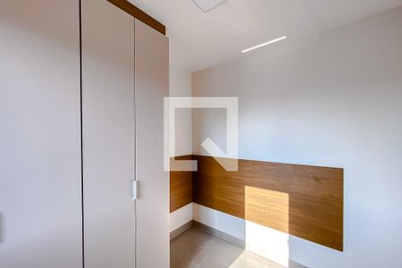 Quarto 1 de apartamento para alugar com 2 quartos, 38m² em Vila Canero, São Paulo