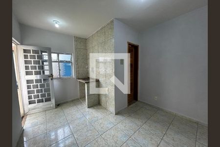 Casa para alugar com 1 quarto, 40m² em Bento Ribeiro, Rio de Janeiro