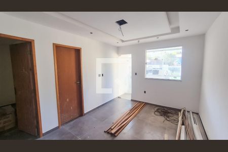 Sala de apartamento à venda com 2 quartos, 60m² em Irajá, Rio de Janeiro