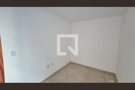 Quarto 1 de apartamento para alugar com 2 quartos, 56m² em Irajá, Rio de Janeiro
