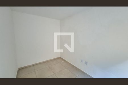 Quarto 1 de apartamento para alugar com 2 quartos, 56m² em Irajá, Rio de Janeiro