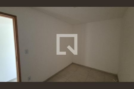 Quarto 1 de apartamento para alugar com 2 quartos, 56m² em Irajá, Rio de Janeiro