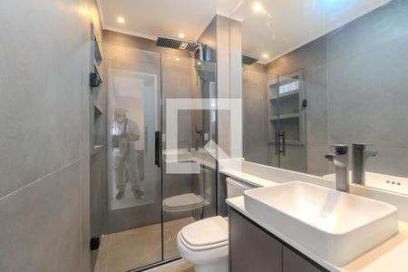 Banheiro de kitnet/studio para alugar com 1 quarto, 48m² em Bela Vista, São Paulo