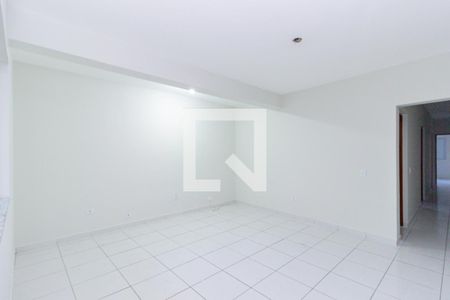 Sala de casa de condomínio para alugar com 2 quartos, 84m² em Jardim Maristela, São Paulo