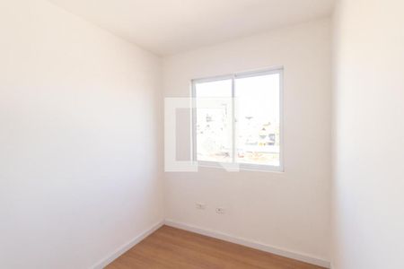 Quarto 1 de apartamento para alugar com 2 quartos, 50m² em Novo Mundo, Curitiba