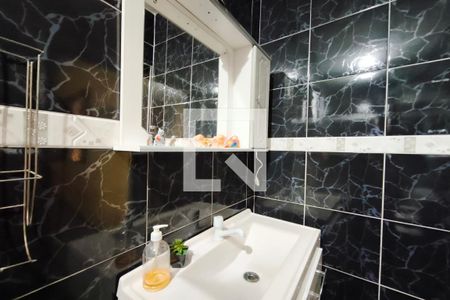 Banheiro Suíte de casa à venda com 3 quartos, 160m² em Parque Residencial Vila União, Campinas