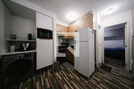 Sala/Cozinha e Área de Serviço de apartamento para alugar com 2 quartos, 30m² em Vila Ré, São Paulo