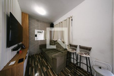 Sala/Cozinha e Área de Serviço de apartamento para alugar com 2 quartos, 30m² em Vila Ré, São Paulo