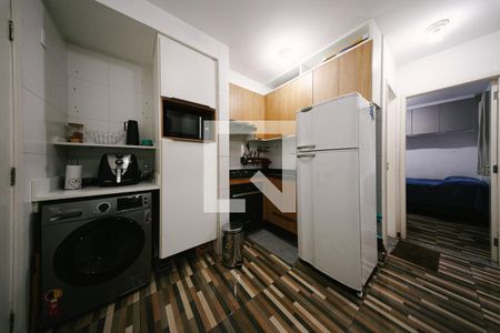Sala/Cozinha e Área de Serviço de apartamento para alugar com 2 quartos, 30m² em Vila Ré, São Paulo