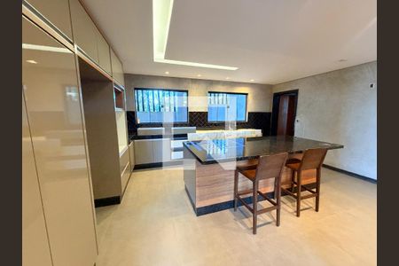 Sala de jantar de casa de condomínio para alugar com 7 quartos, 495m² em Aeroporto, Juiz de Fora