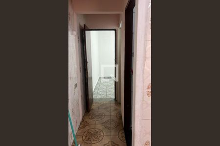 Corredor de casa para alugar com 2 quartos, 65m² em Vila Zat, São Paulo