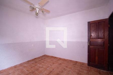 Quarto de casa para alugar com 1 quarto, 50m² em Rocha, São Gonçalo