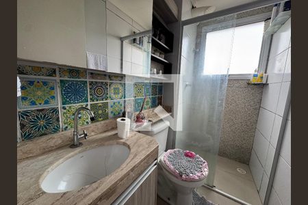 Banheiro de apartamento para alugar com 2 quartos, 54m² em Novo Osasco, Osasco