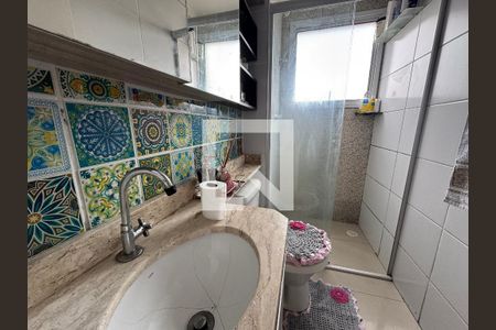 Banheiro de apartamento para alugar com 2 quartos, 54m² em Novo Osasco, Osasco