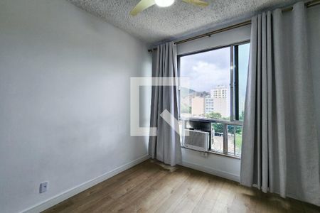 Quarto 1 de apartamento para alugar com 2 quartos, 90m² em Grajaú, Rio de Janeiro