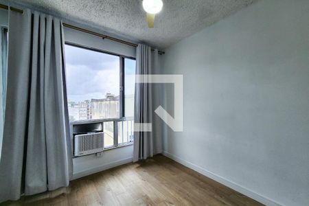 Quarto 1 de apartamento para alugar com 2 quartos, 90m² em Grajaú, Rio de Janeiro
