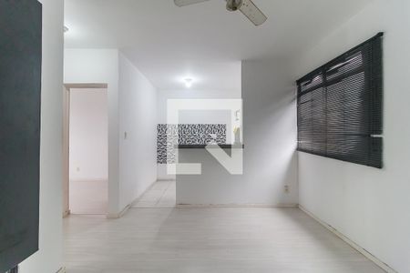 Sala de casa de condomínio para alugar com 2 quartos, 52m² em Jundiapeba, Mogi das Cruzes