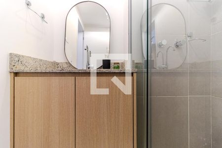 Banheiro de kitnet/studio para alugar com 1 quarto, 46m² em Santa Cecilia, São Paulo