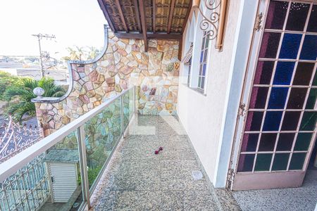 varanda de casa à venda com 4 quartos, 360m² em Santa Amelia, Belo Horizonte