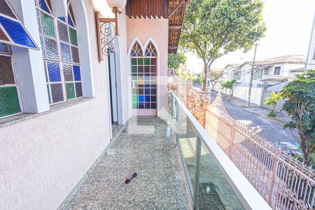 varanda de casa à venda com 4 quartos, 360m² em Santa Amelia, Belo Horizonte