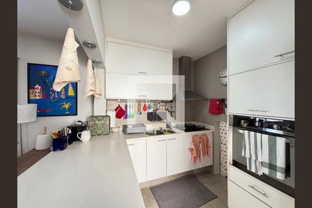 Cozinha de apartamento à venda com 2 quartos, 45m² em Pinheiros, São Paulo