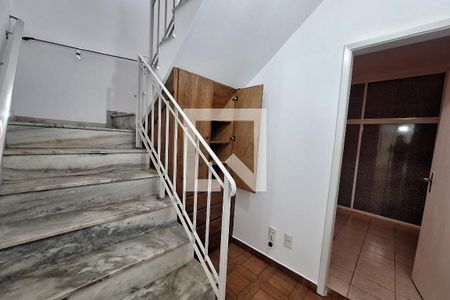 Corredor de casa para alugar com 3 quartos, 143m² em Vila Alpina, Santo André