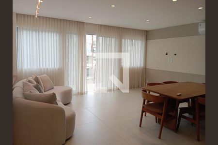 Sala de apartamento para alugar com 3 quartos, 121m² em Barra da Tijuca, Rio de Janeiro