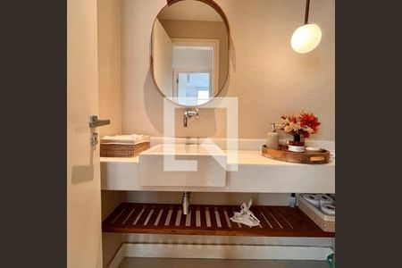 Banheiro de apartamento à venda com 1 quarto, 48m² em Ipanema, Rio de Janeiro