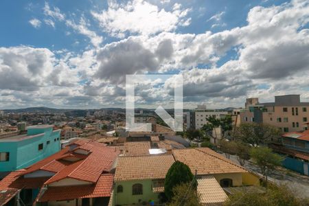 Apartamento à venda com 3 quartos, 197m² em Heliópolis, Belo Horizonte