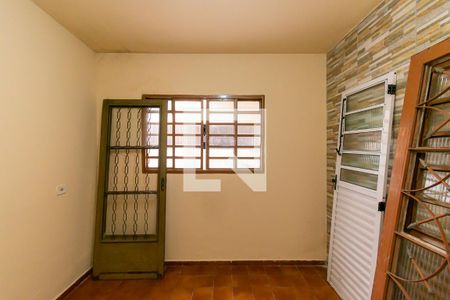 Quarto 2 de casa para alugar com 2 quartos, 40m² em Jardim Nice, São Paulo