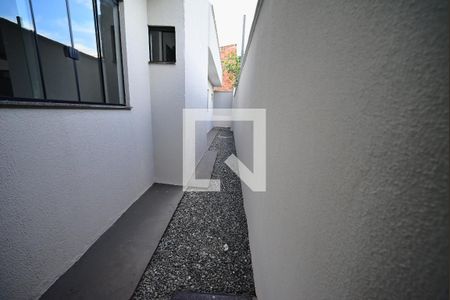 Casa à venda com 3 quartos, 170m² em Garavelo, Goiânia