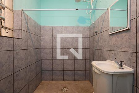 Banheiro de casa para alugar com 2 quartos, 61m² em Jardim Catanduva, São Paulo