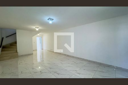 Sala de casa à venda com 3 quartos, 170m² em Jardim Aeroporto, São Paulo