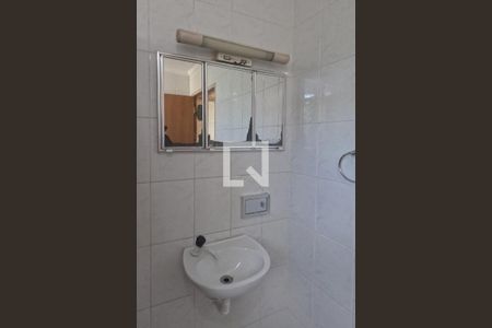 Banheiro de apartamento para alugar com 1 quarto, 65m² em Marapé, Santos