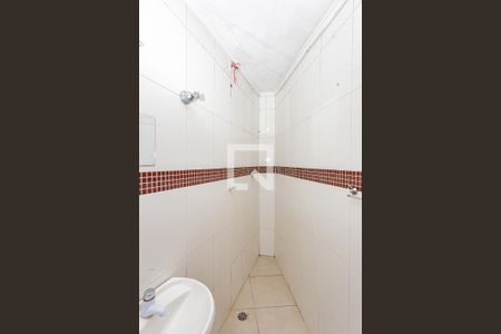 Banheiro da Suíte de casa para alugar com 2 quartos, 79m² em Vila Moinho Velho, São Paulo