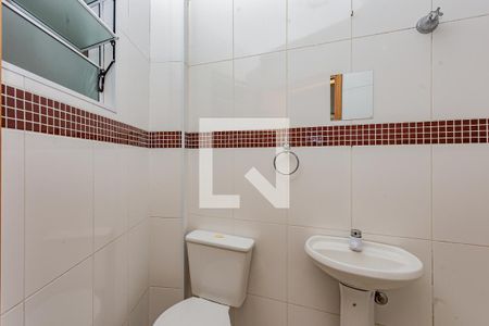 Banheiro da Suíte de casa para alugar com 2 quartos, 79m² em Vila Moinho Velho, São Paulo
