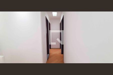 Corredor de apartamento para alugar com 3 quartos, 64m² em Vila Yara, Osasco