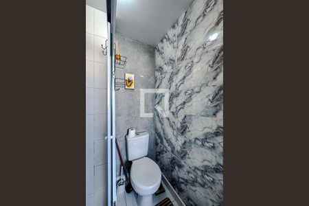 Banheiro de kitnet/studio para alugar com 1 quarto, 19m² em Brás, São Paulo